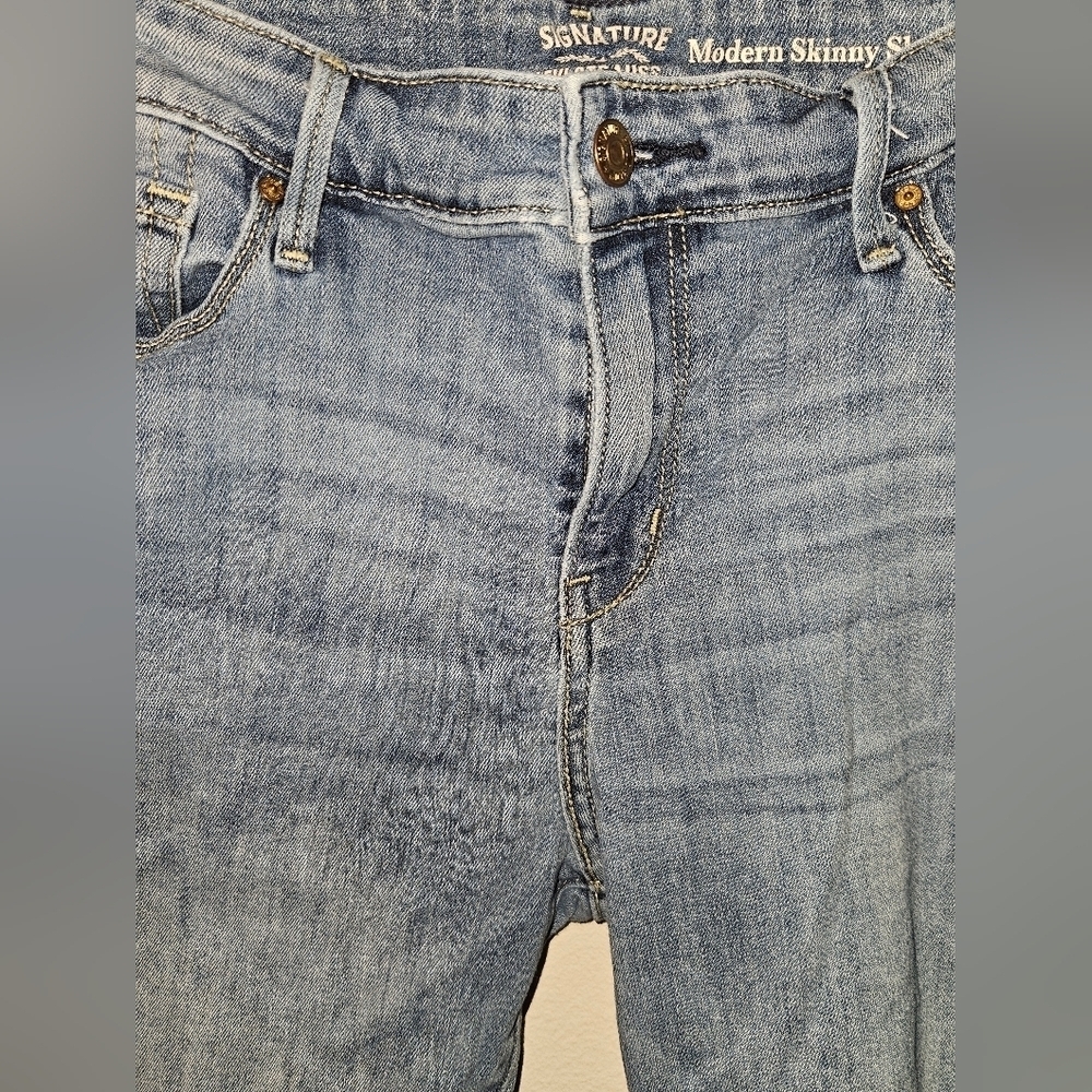Levi Strauss Signature Modern Skinny Shorts Size 14